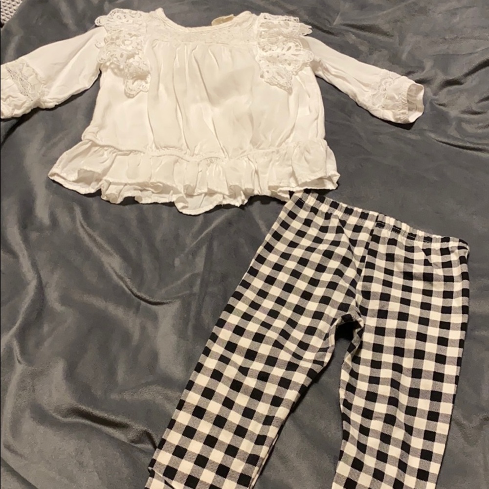 Jessica Simpson Lace top & leggings set